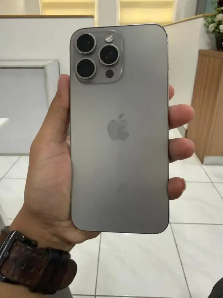 iPhone 15 Promax 1Terabyte Titanium