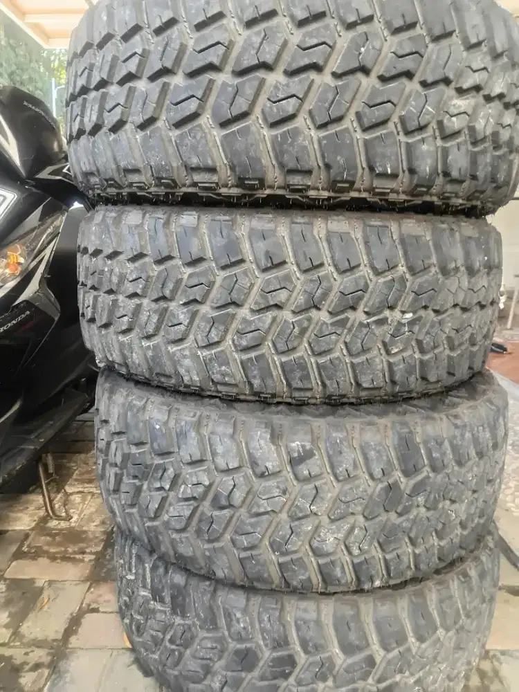 Ban ring 18 kondisi 90%