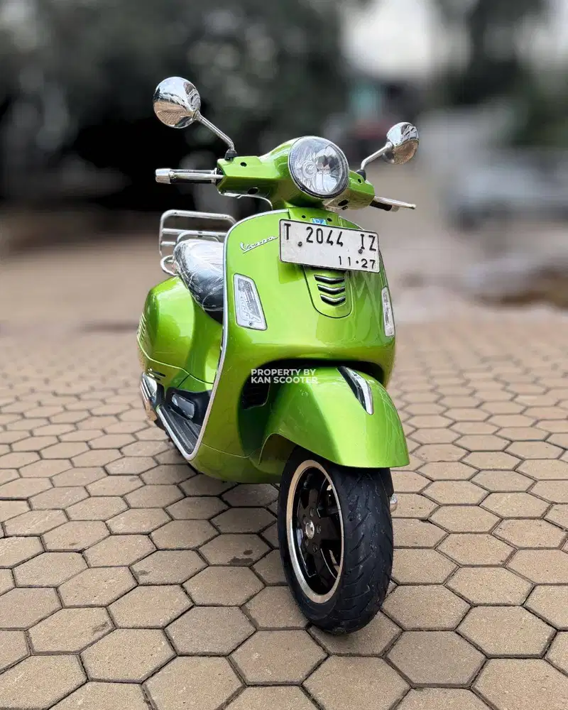VESPA GTS 150 iGET ABS 4V 2017 BERGARANSI