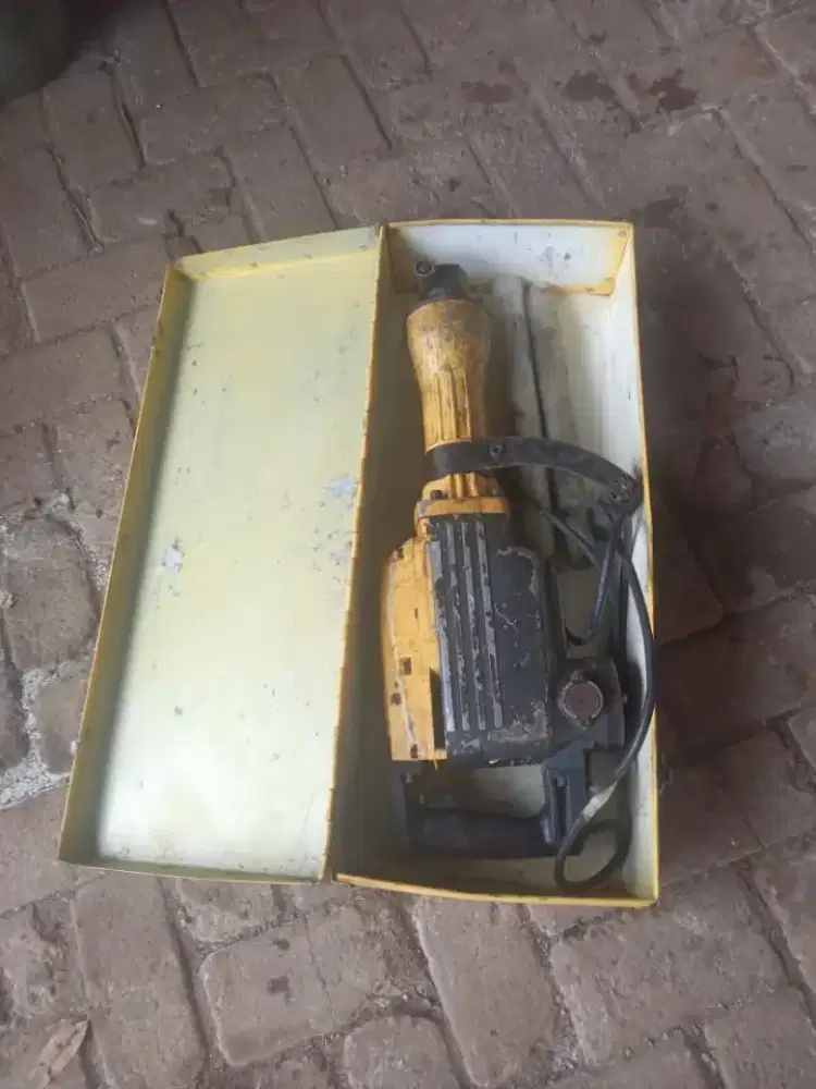 Genset 5000 watt jack hammer setemper kodok molen