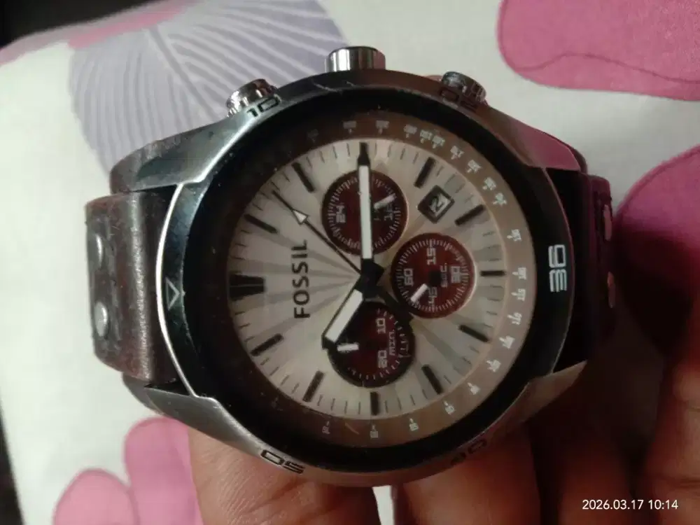 Jam tangan fosil kulit