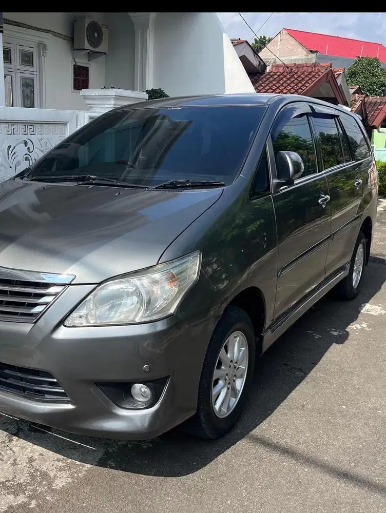 Innova 2.0 V bensin matic 2013