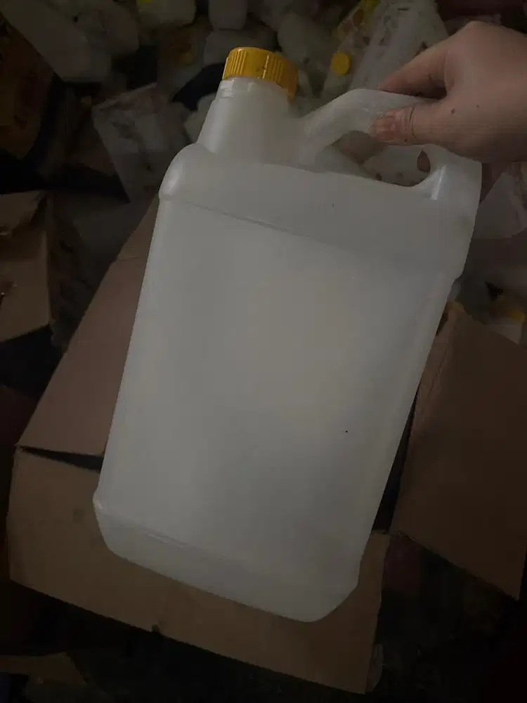 Kuli angkat sembako-Sementara penuh