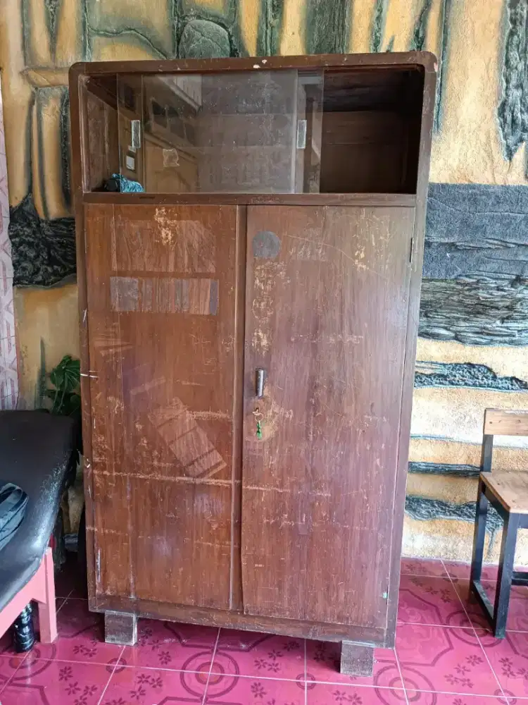 Lemari Kayu Jati