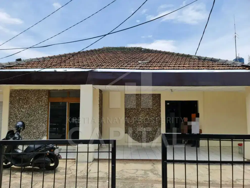 RUMA STRATEGIS NYAMAN DI HOLIS EX TUTORING CENTER