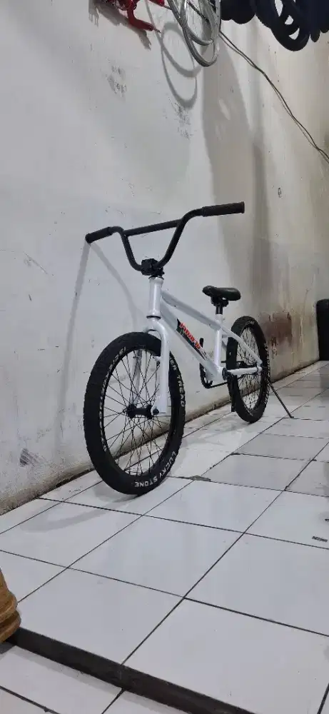 Sepeda bmx ring 20 inch