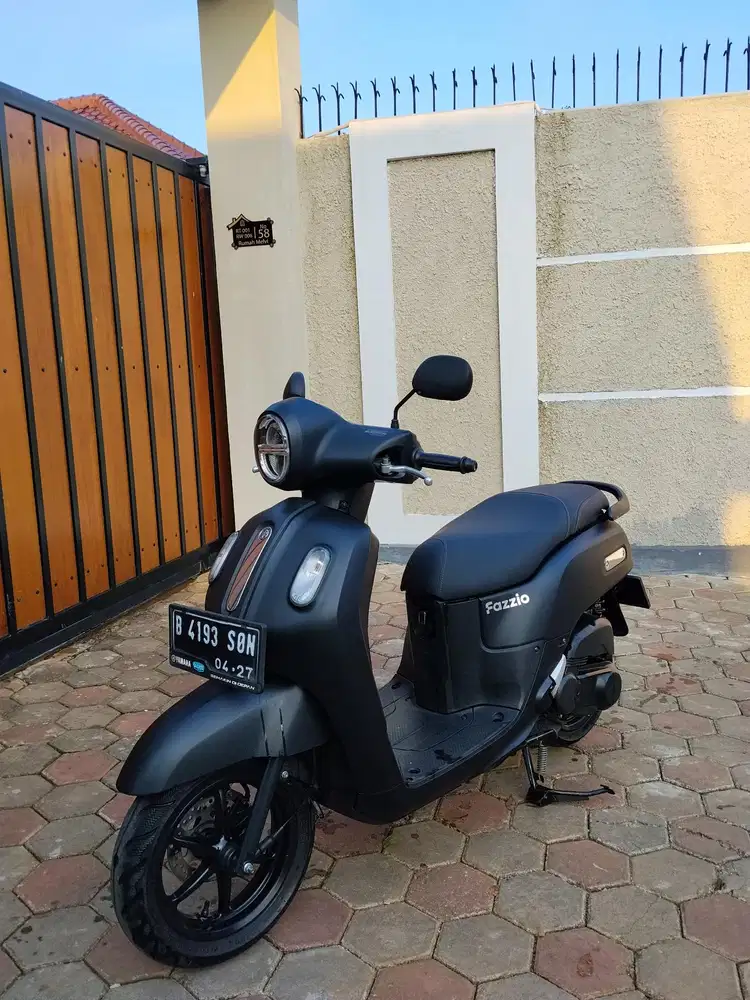 [JUAL] yamaha fazzio lux hybird 2022  super mulus