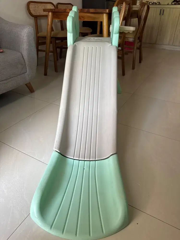 Perosotan anak / Seluncuran Anak