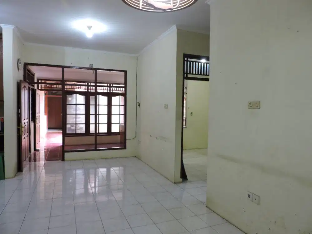 Rumah Dijual Vila Nusa Indah 2, LT 189 m2,  LB 163 m2, SHM