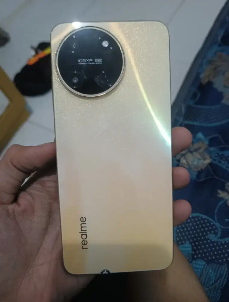 Realme 11 warna gold 8/256 like new