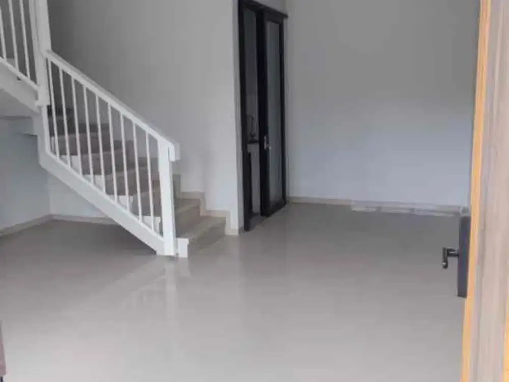 DISEWAKAN RUMAH Kopo Harmonis Townhouse

