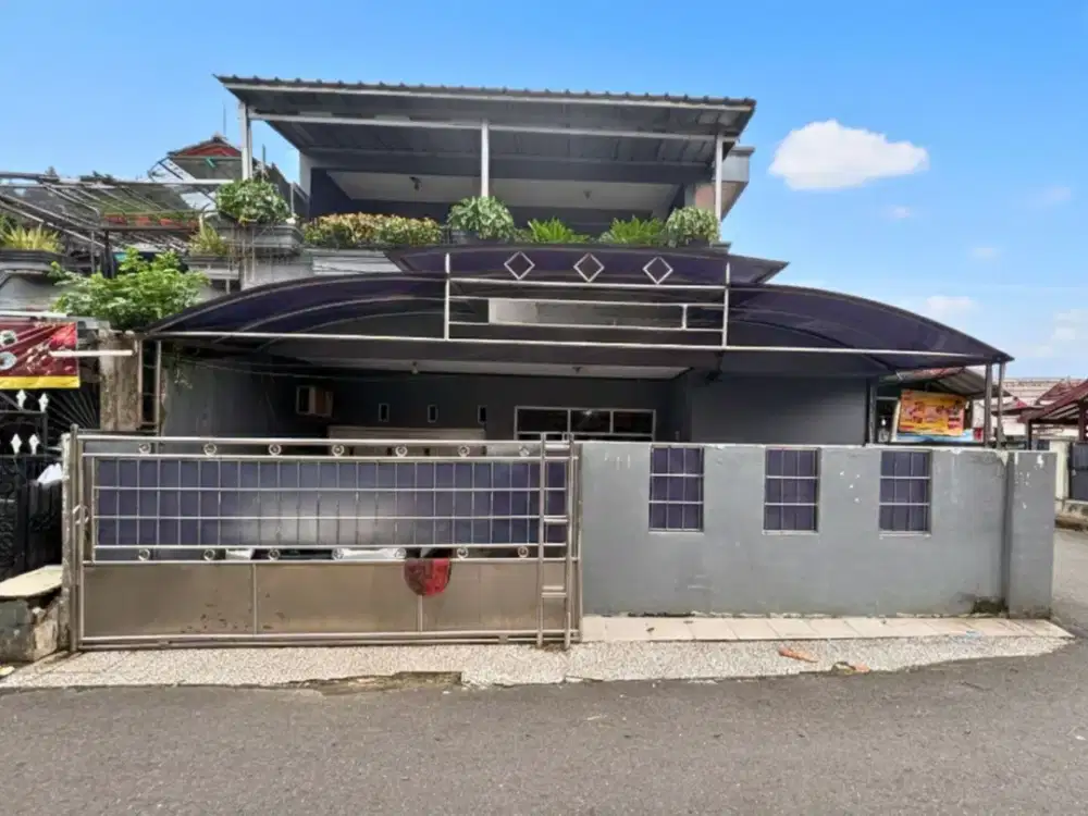 Rumah 3 Lantai di Tebet - Kebon Baru, Akses 2 Mobil, Lokasi Super Strategis !!!