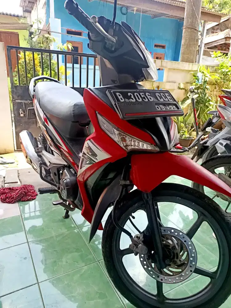Supra x 125 fi tahun 2015