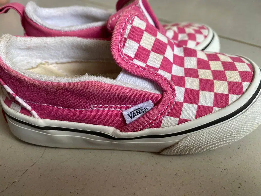 Preloved sepatu Vans slip On V ORI