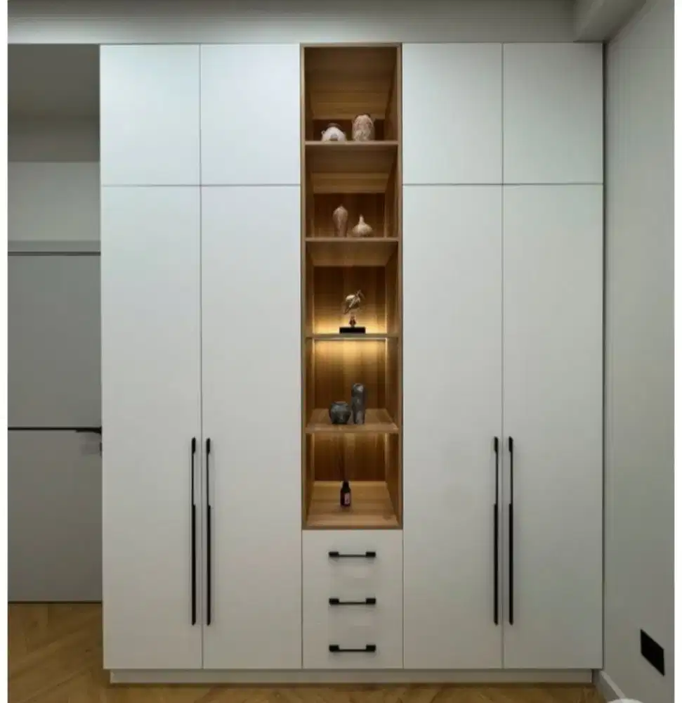 Lemari Baju Khusus Tempahan HPL