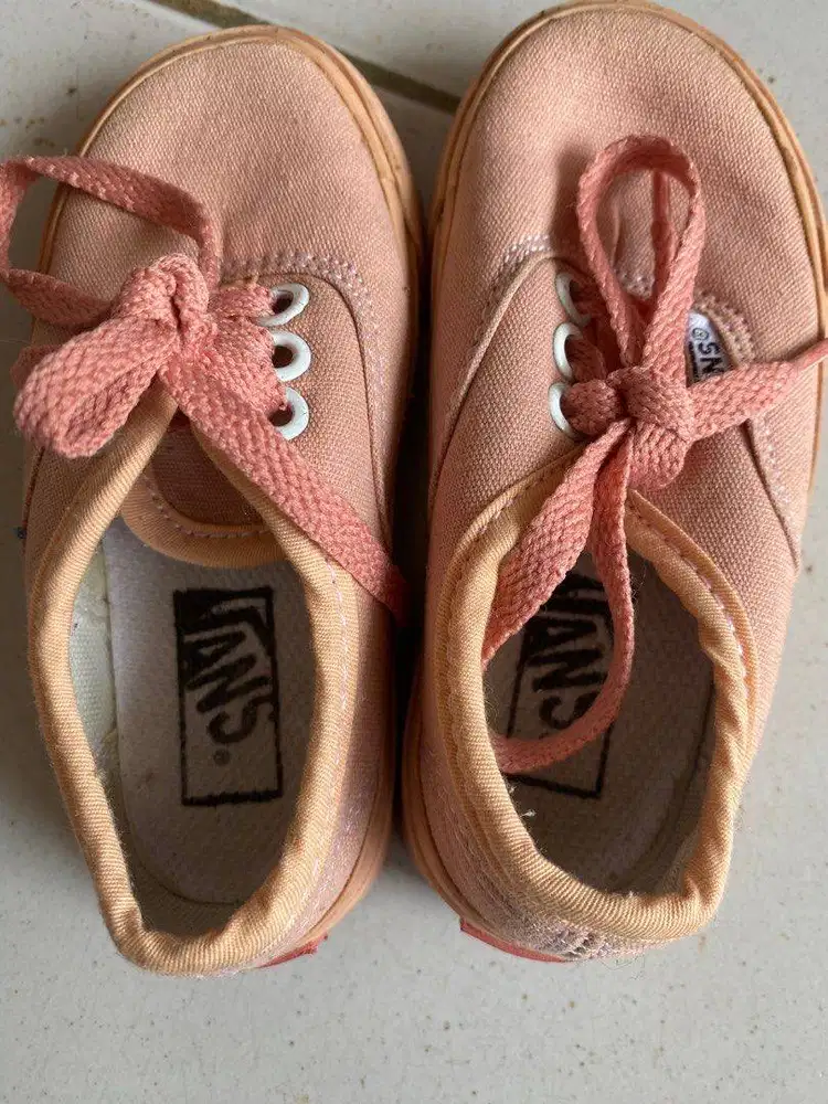 Preloved sepatu vans anak