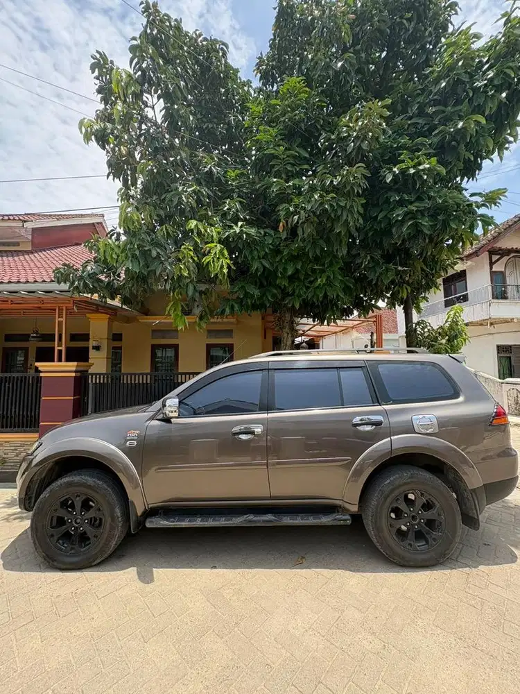 Pajero Sport Dakar 2.5 4x2 AT 2012