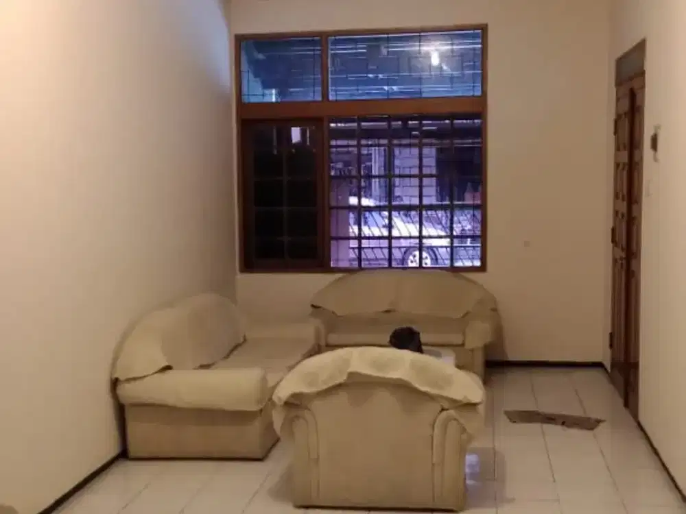 RUMAH NYAMAN MINIMALIS MODERN 2 LANTAI TENGAH KOTA SIAP HUNI DI KEMBAR BANDUNG