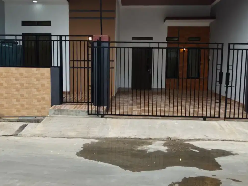 Rumah Bangunan Baru Siap Huni di Kompleks Perumahan Pesona Anggrek, Bekasi