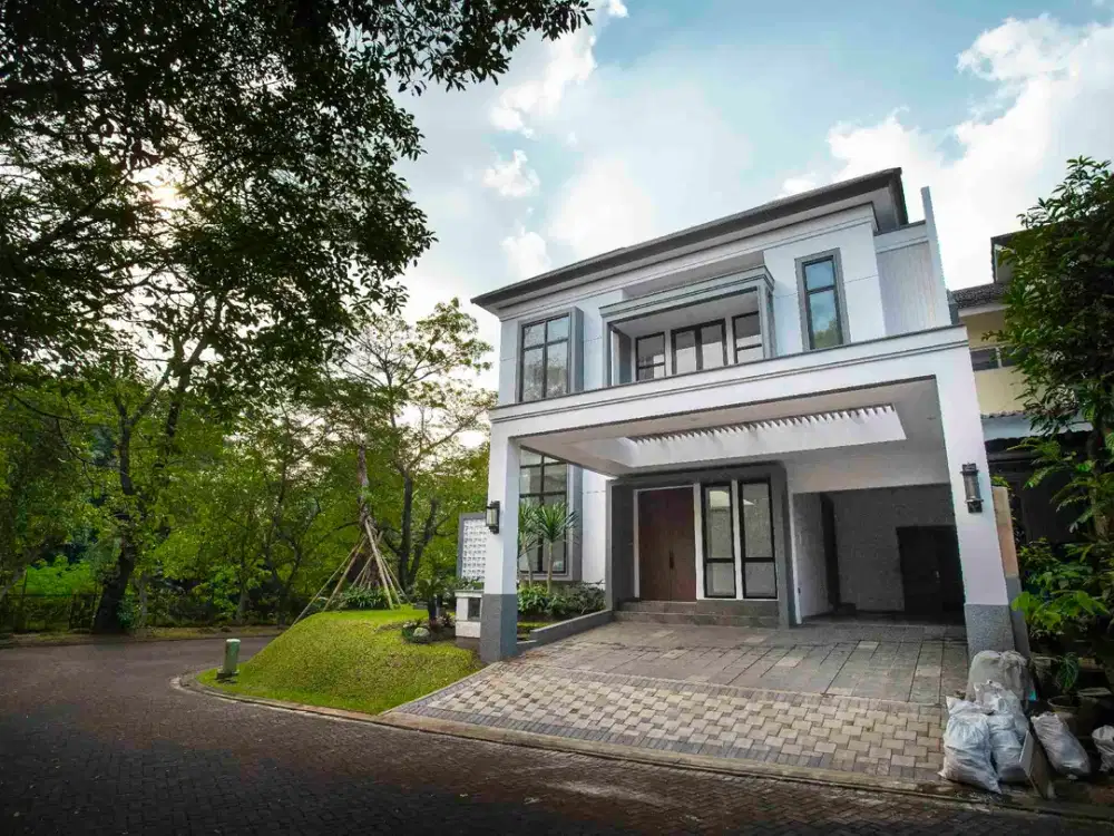 Rumah 2.5 Lantai De Latinos BSD City Posisi Hook Luas 352m 6.9M nego