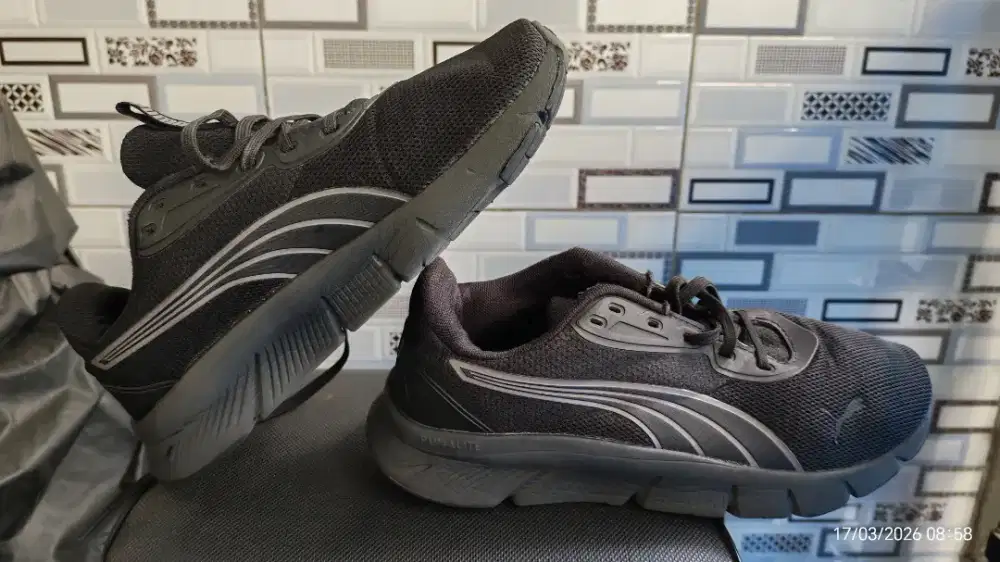 Puma Full Black 42,5 Harga Pas