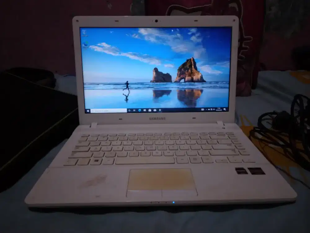 Laptop samsung amd e2