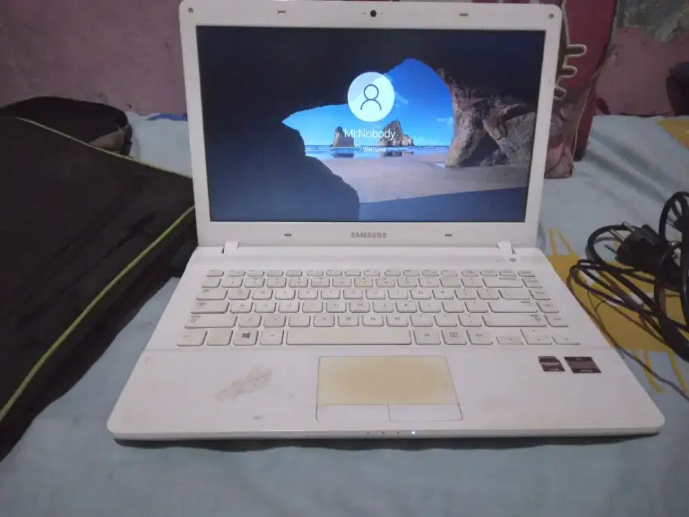 Laptop samsung amd e2