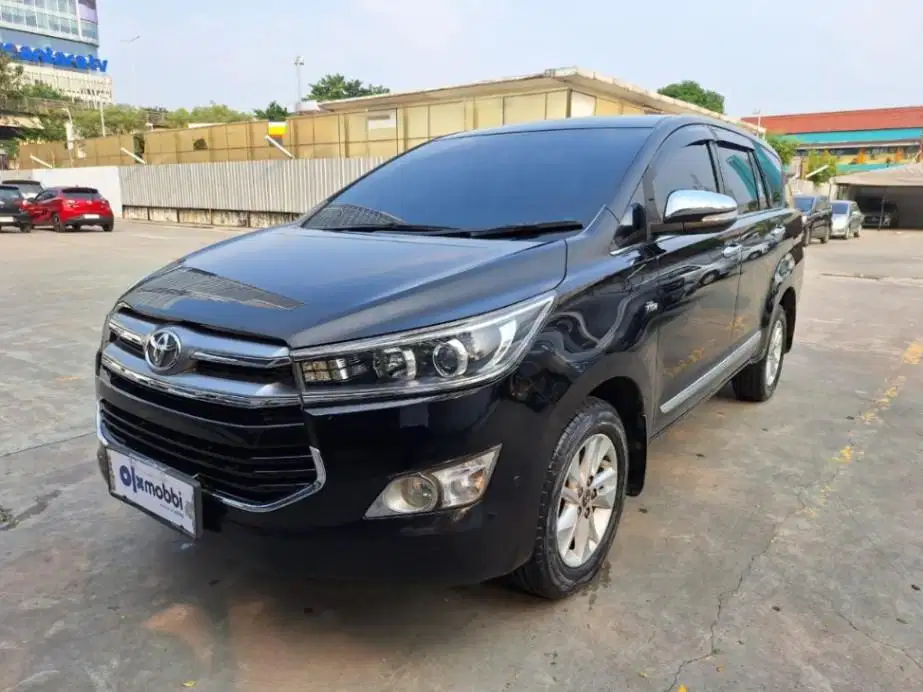 LOW DP Toyota Kijang Innova 2.0 Q Bensin-AT 2017 EYB