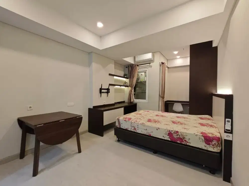 Hanya 5 Menit Ke tol Kebon Jeruk, Disewakan Apartemen Metro Park Residences Studio Minimalis Furnished Lenkap Siap Huni, Lokasi Strategis Bebas Banjir