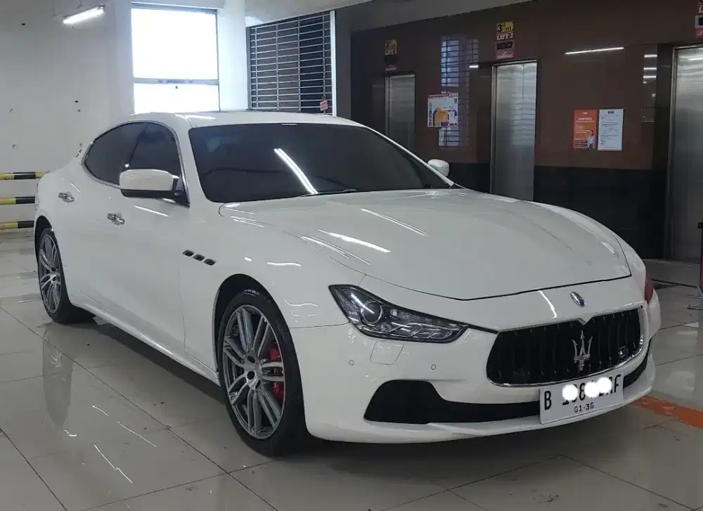 Maserati ghilbi 3.0 S 2015