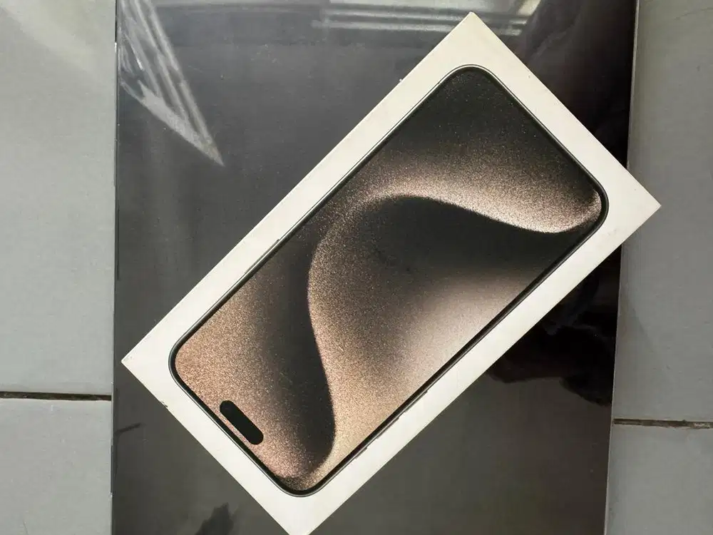 FOR SALE IPHONE 15 PM 256gb