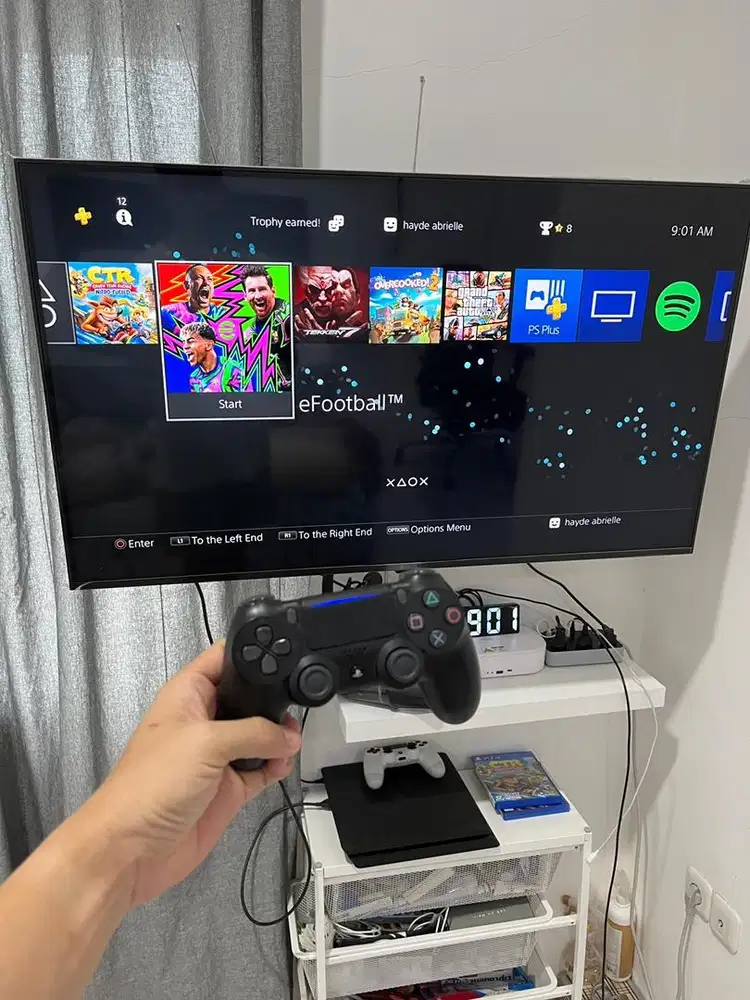 Sony PS4 Slim 500gb + 2 stick original