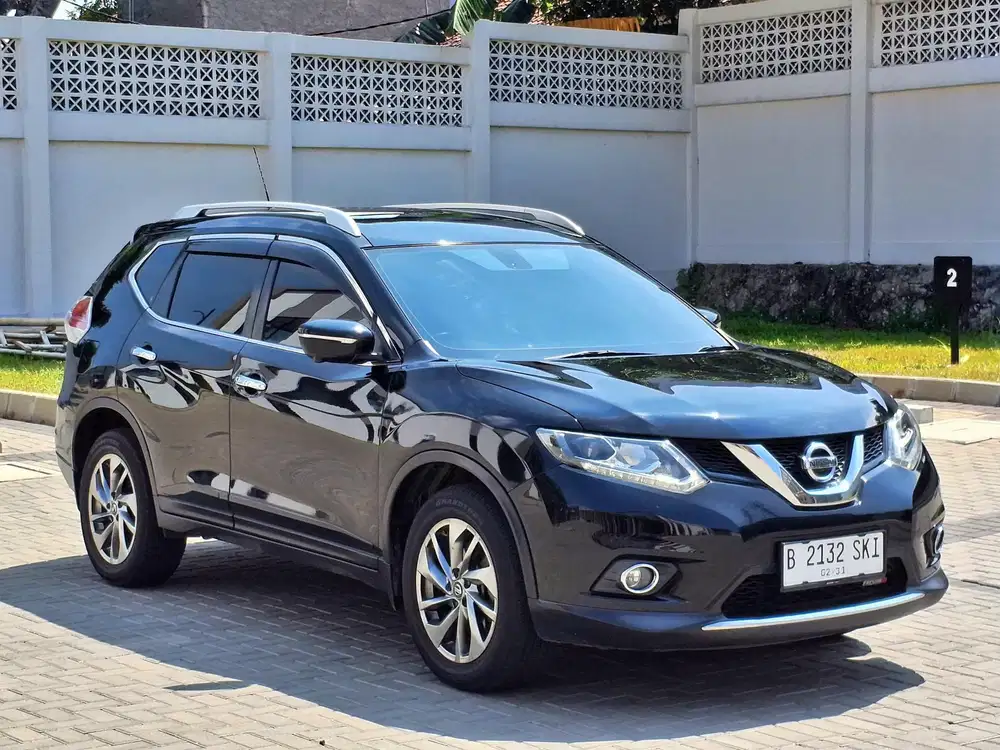 Nissan Xtrail 2.5 Automatic 2015 Bensin Hitam Metalik