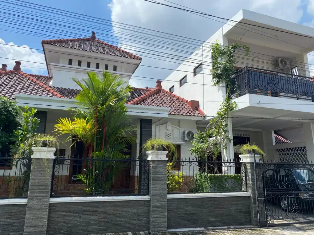 RUMAH BESAR & MEWAH DI JOGJA AREA FAVORIT DALAM PERUMAHAN DEKAT UPN,HARGA NEGO!!