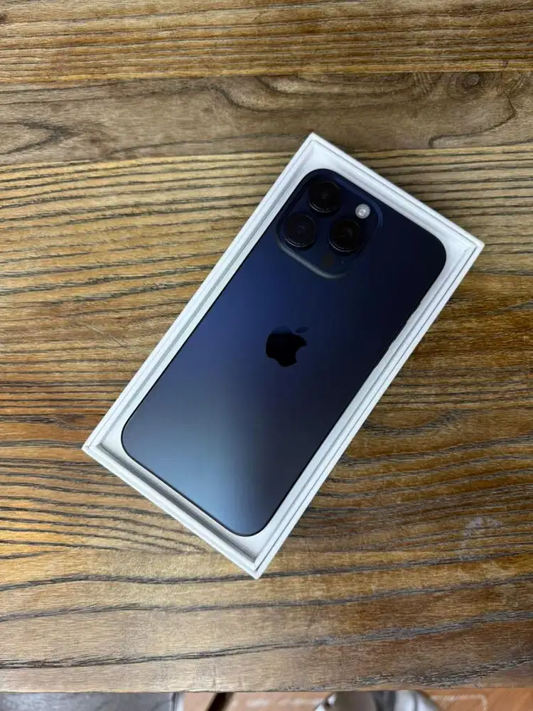 Second 15 promax 256gb blue titanium