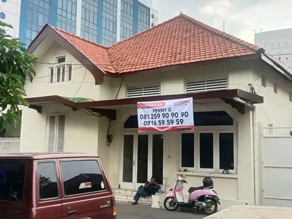 Disewakan Rumah Bangunan Antik Jl. Nias, Gubeng, Surabaya Cocok untuk cafe