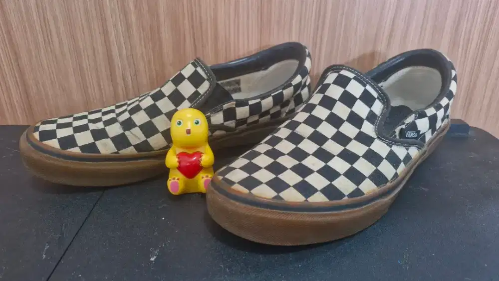 Sepatu Vans Checker Board UK 43