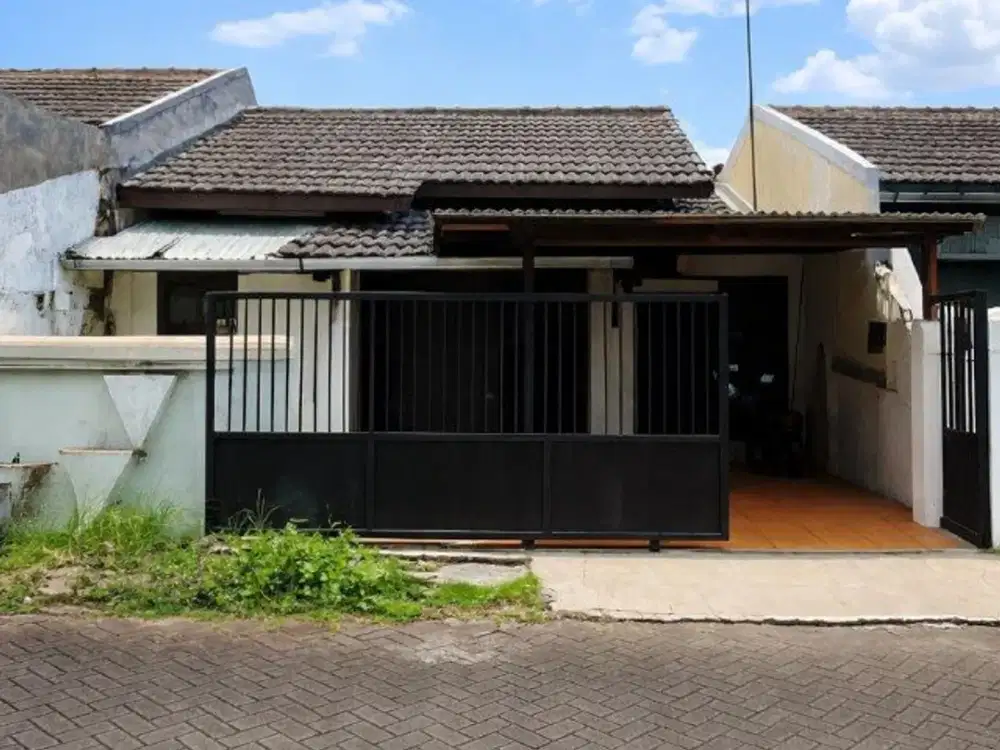 Rumah Rungkut Mapan Tengah Strategis • Row 2 Mobil