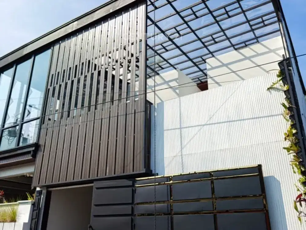 Dijual Rumah Kantor 4 Lantai Di Guwosari Samping Kampus 2 UIN Jogja