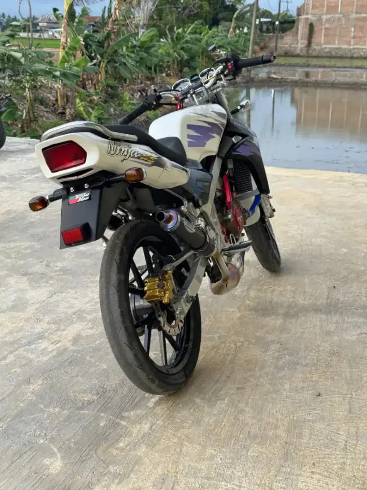 Di jual Kawasaki ninja ss