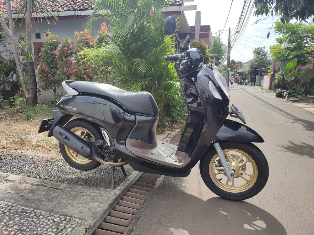 SCOOPY KEYLESS TAHUN 2021 MOTOR JOS