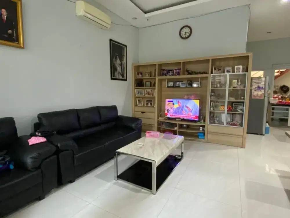 Dijual rumah Summagung 2 3 lantai full - Jakut