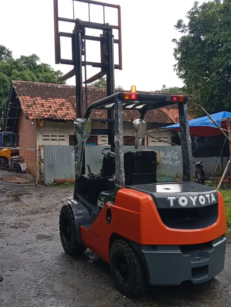 Forklift toyota siap pake