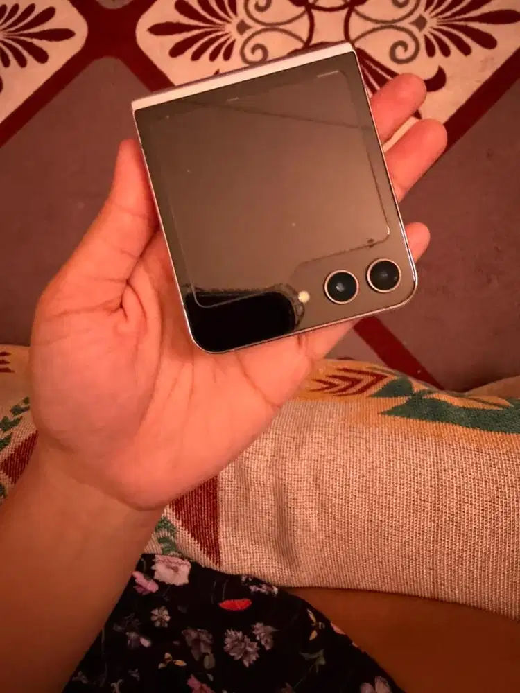 Samsung Z Flip 5 512 GB ungu