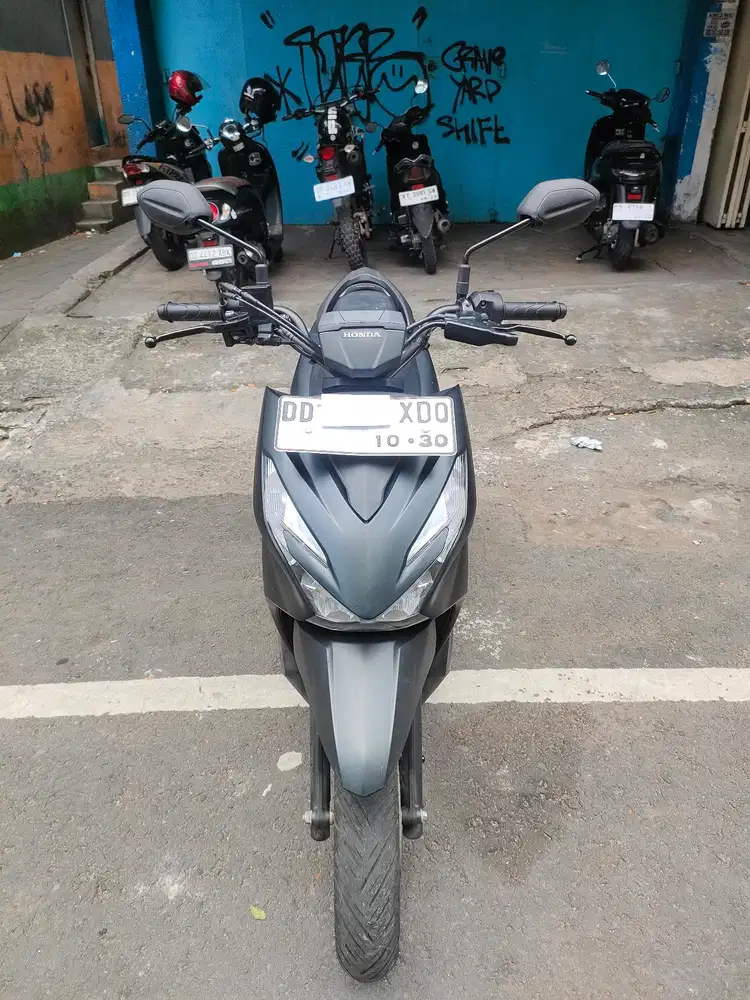 Honda Beat Street new 2025 hitam