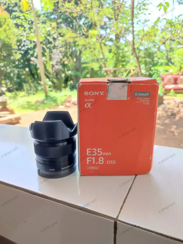 Lensa Sony E 35mm f1.8 oss ( second )