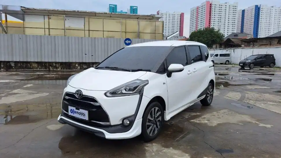 DP MURAH - Toyota Sienta 1.5 Q Bensin-AT 2018 Putih