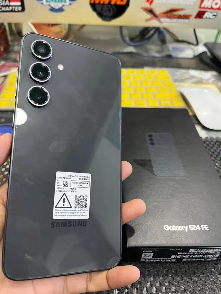 HP SAMSUNG S24 FE LIKE NEW SEIN GARANSI SAMPAI BULAN 8 2/2026 like new