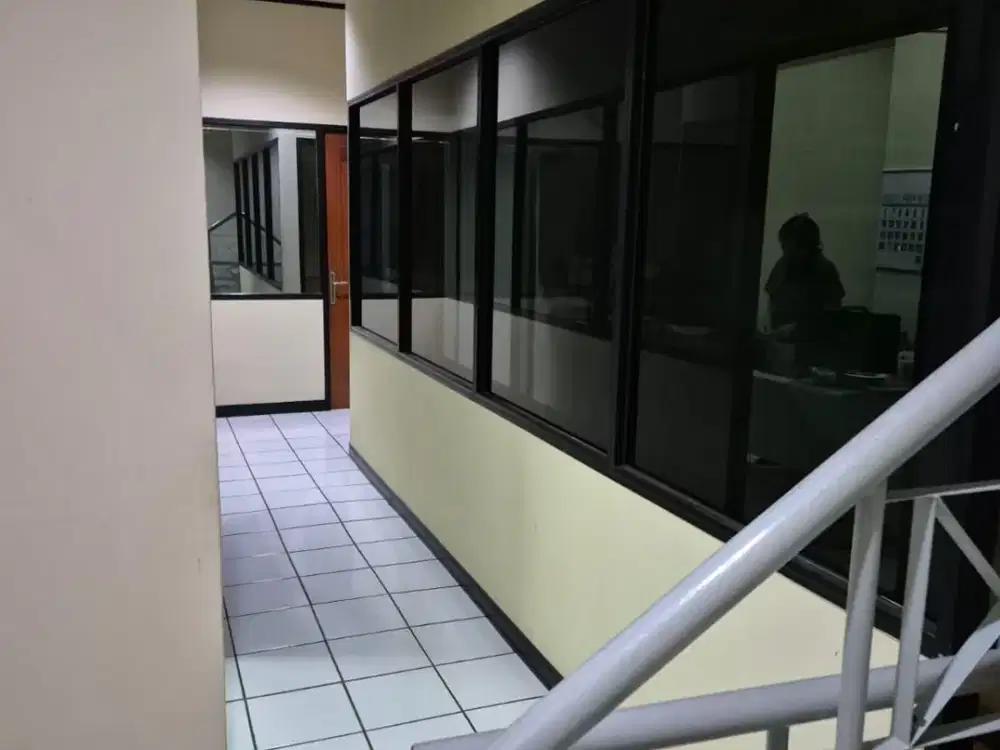 Dijual Cepat Ruko Red Top di Pecenongan Lokasi Premium Parkiran luas