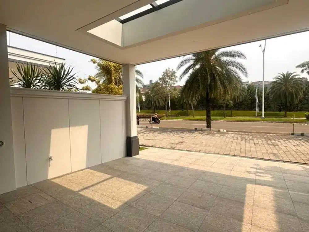 Rumah mewah di Gading Serpong Cluster Materqa Residence Ready